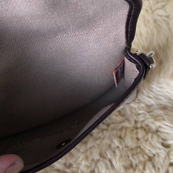 Dooney and Bourke wristlet - Picture 3 of 5